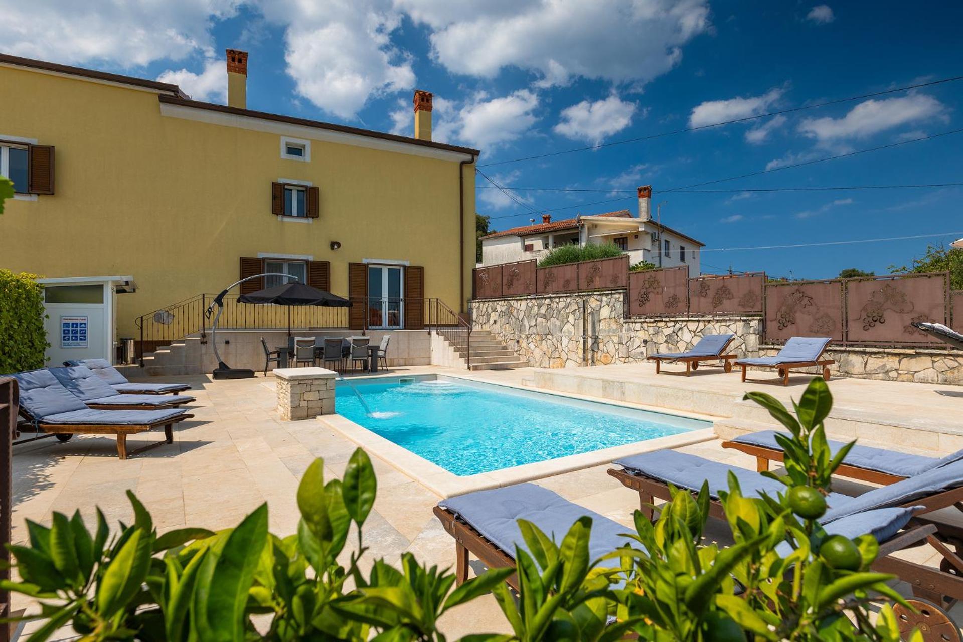 Villa Alberta Ровиньско село Экстерьер фото
